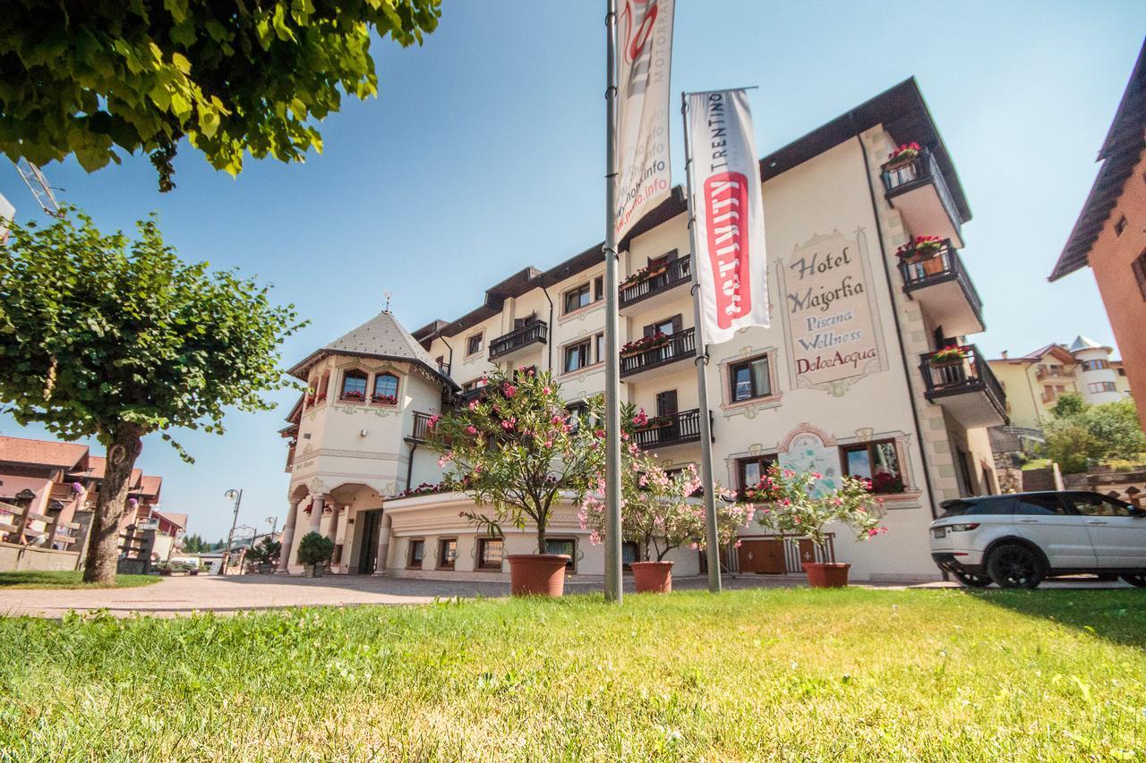 Hotel Majorka Andalo Exteriér fotografie