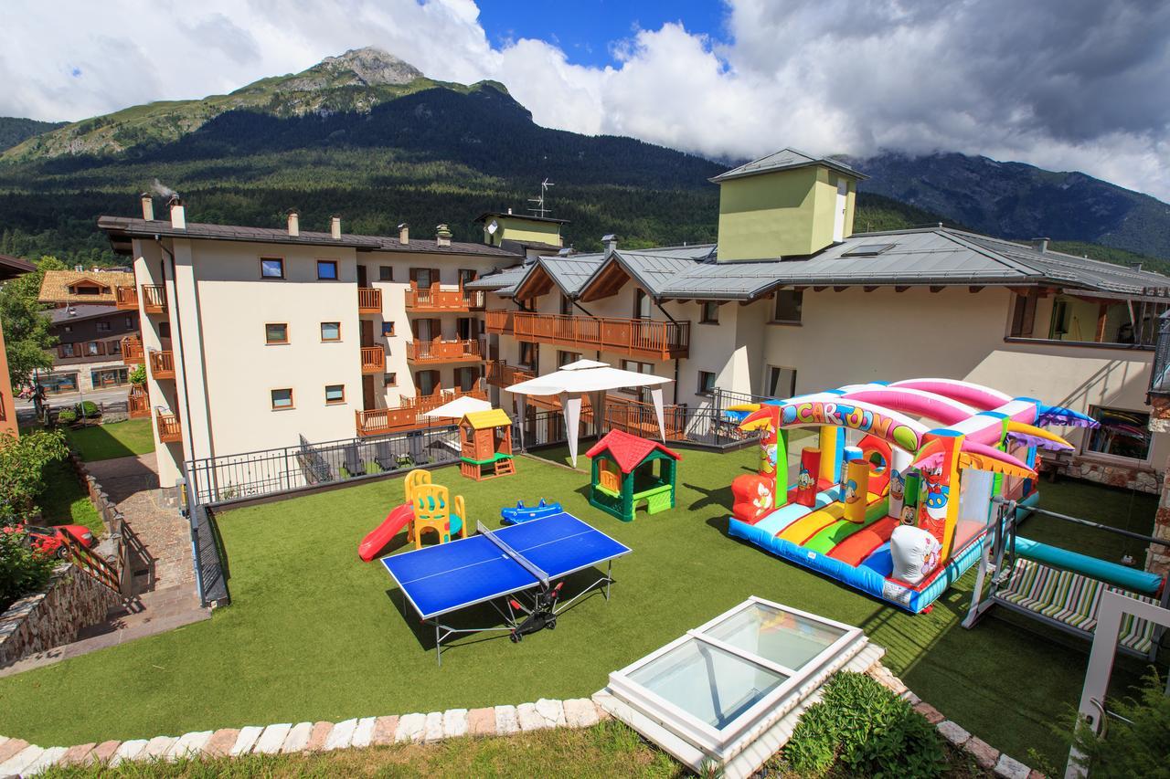 Hotel Majorka Andalo Exteriér fotografie
