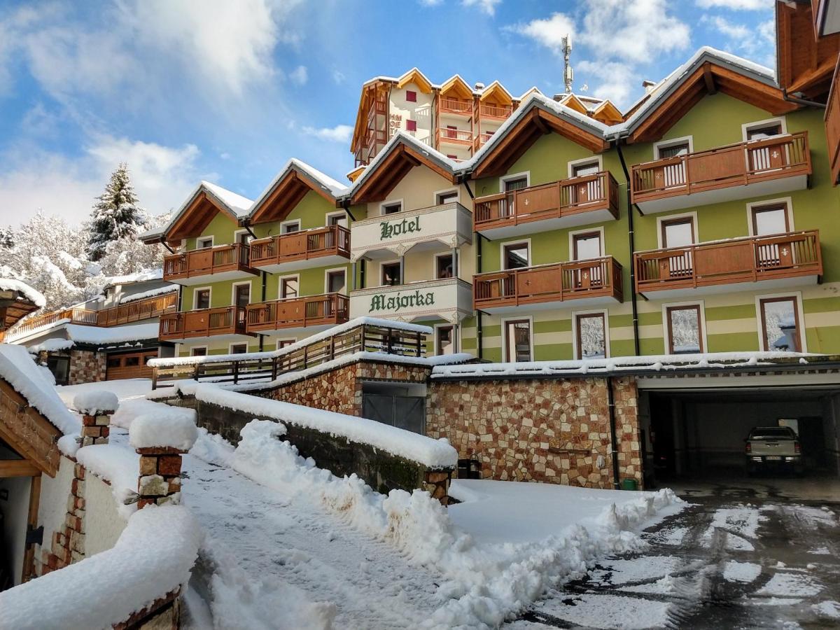 Hotel Majorka Andalo Exteriér fotografie
